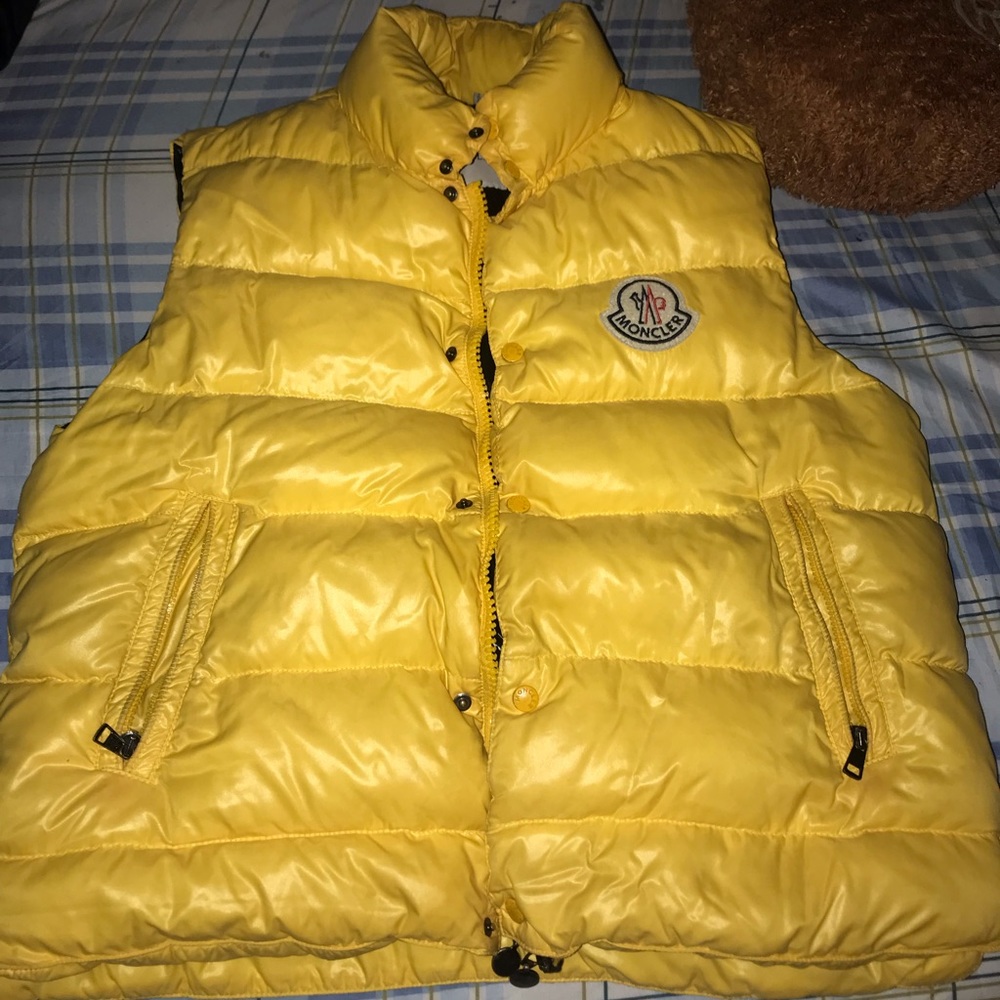 Moncler sz 6